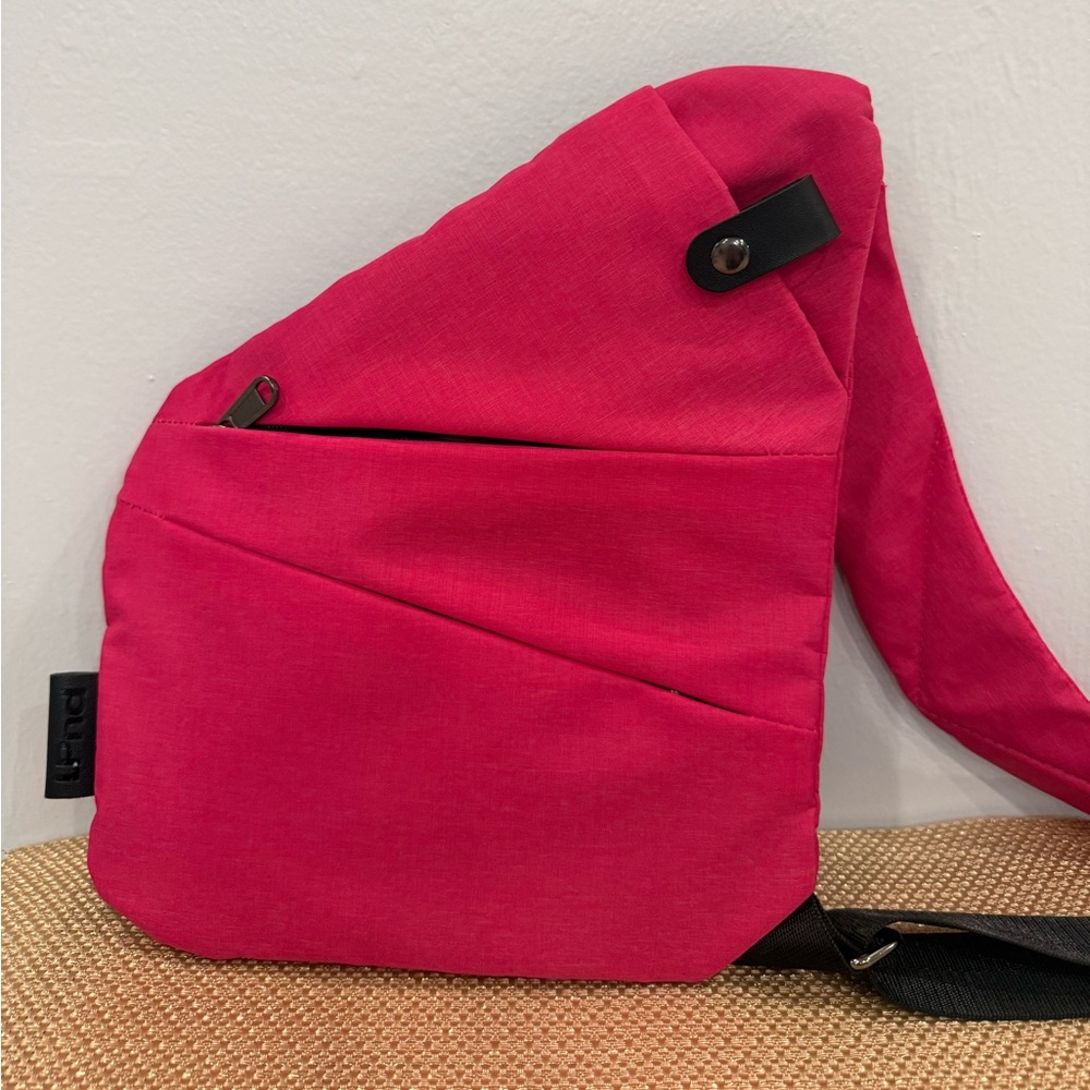 LPnd anti-theft crossbody bag